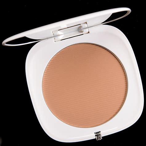 marc jacobs tan tastic bronzer.